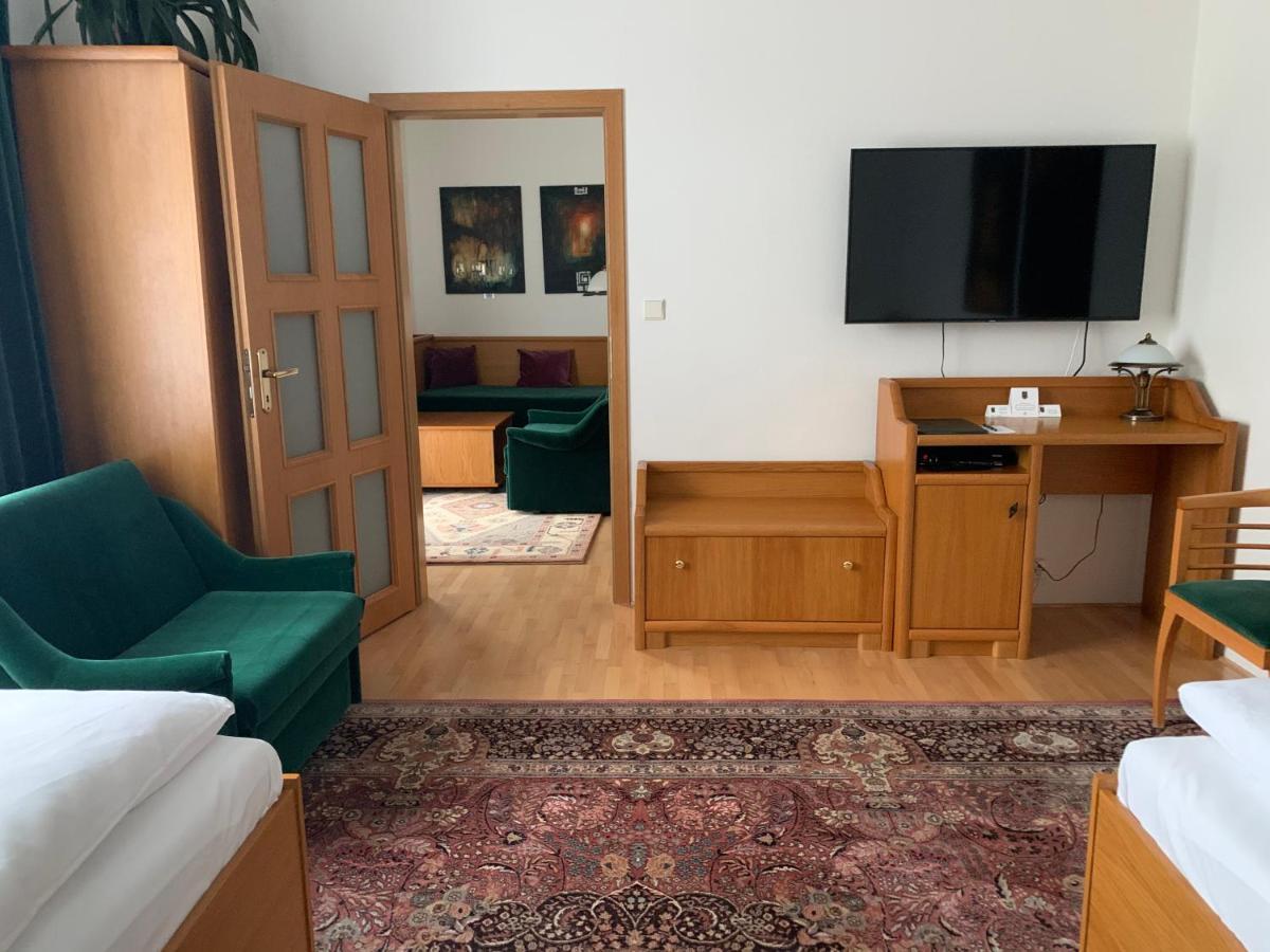 Antik Hotel Sofia Litomyšl الغرفة الصورة